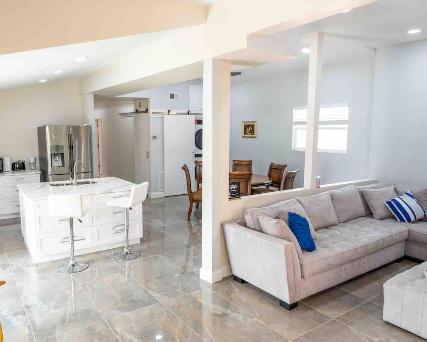 Tampa Bay Oasis Apartment Tarpon Springs Exterior photo