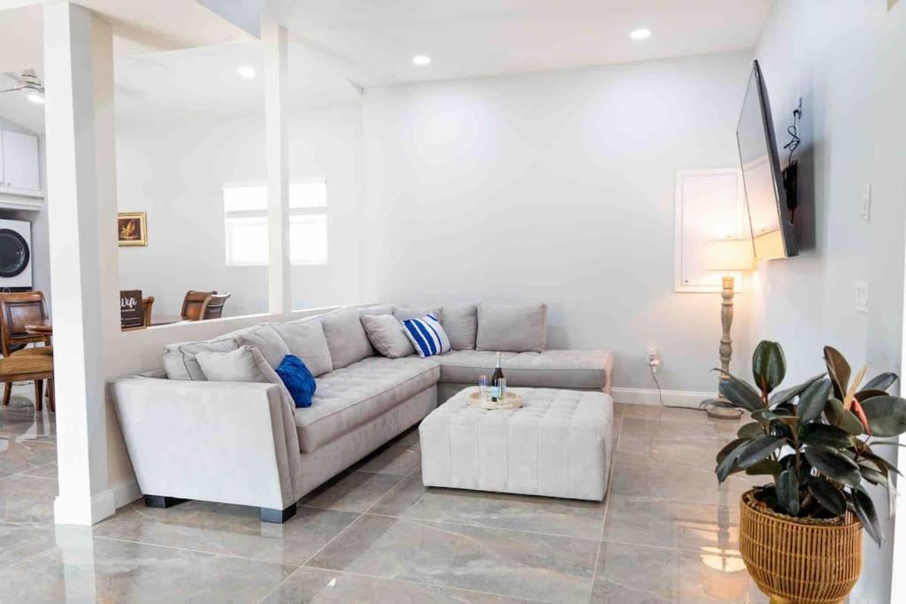 Tampa Bay Oasis Apartment Tarpon Springs Exterior photo